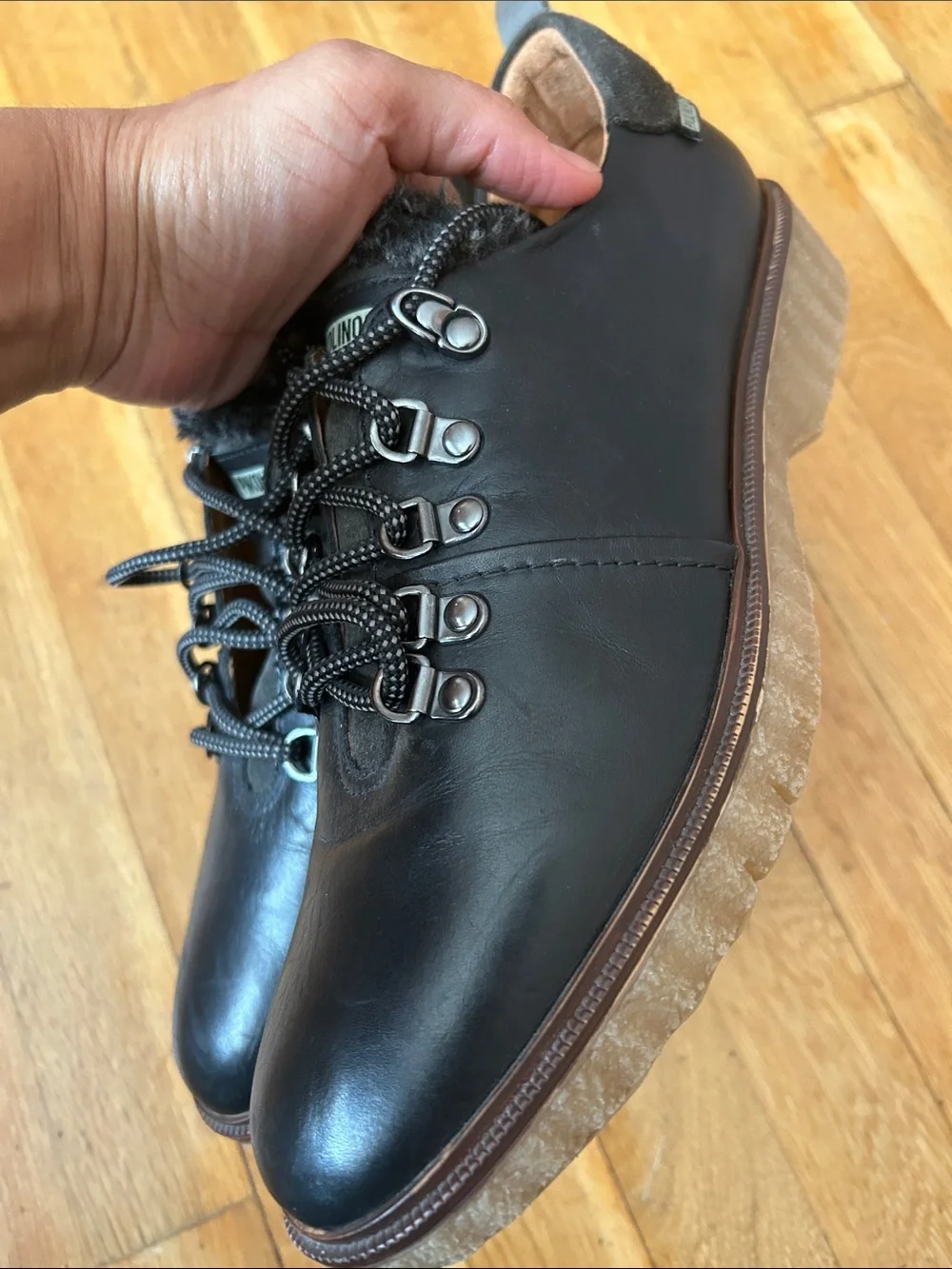 PIKOLINOS Black Leather Men's Oxford casual shoes with Fur Collar